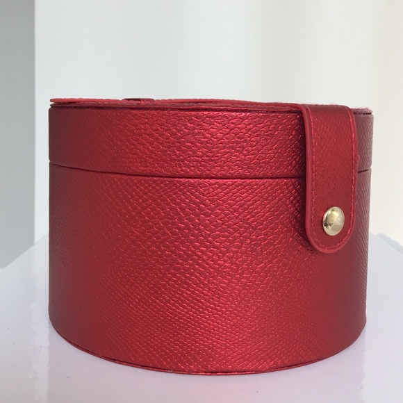 Elizabeth Arden round structured red makeup/cosmetics case - Picture 3 of 6